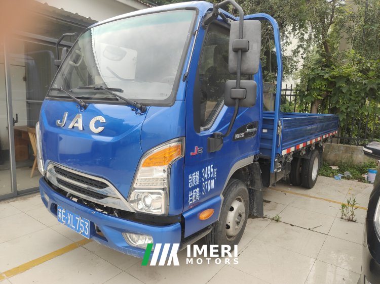 JAC J3 137 hp 4X2 3.7 m - грузовик из Китая