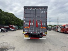 Sinotruk HOWO TS7 290 hp 4X2 9.6 m - фото 5
