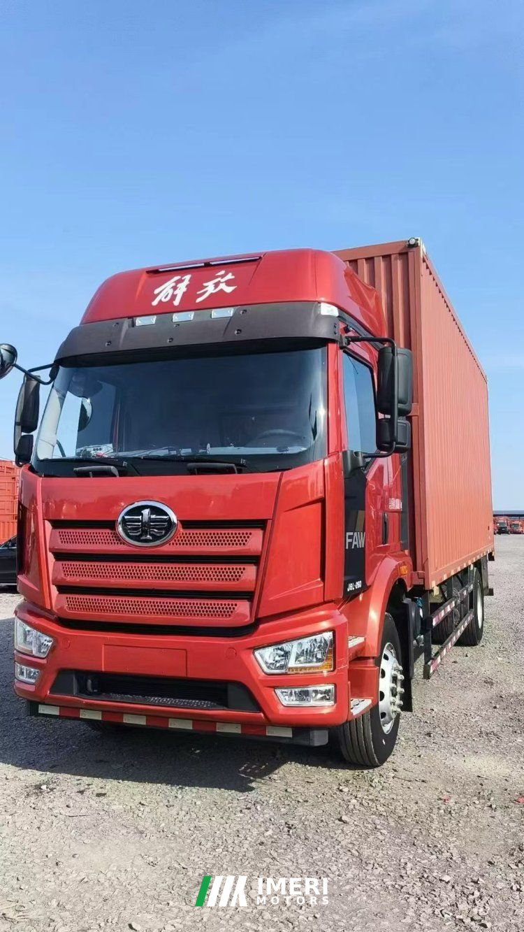 2024 FAW Jiefang J6L 300 hp 4X2 6.8 m