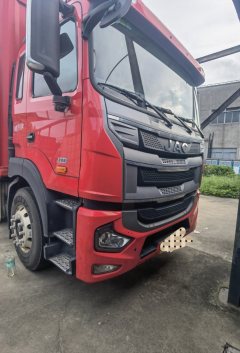 JAC Gallop A5 270 hp 6X2 7.8 m - фото 2