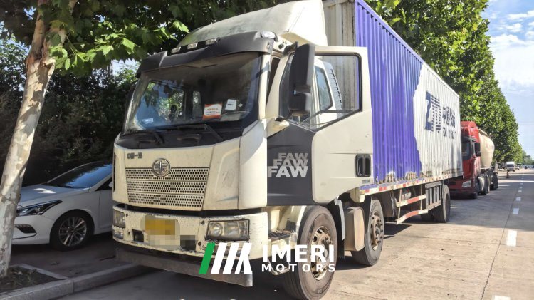 FAW Jiefang J6P 320 hp 6X2 9.65 m - грузовик из Китая