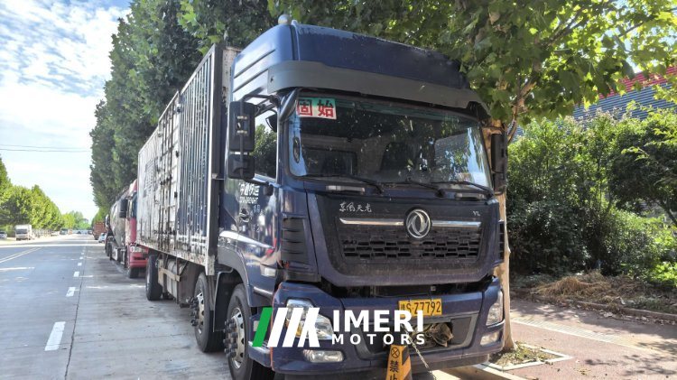 2019 Dongfeng Tianlong 245 hp 6X2 9.8 m