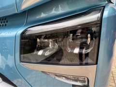 Dongfeng Liuzhou Chenglong H5V 300 hp 4X2 - фото 10