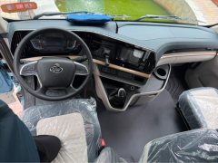 Dongfeng Liuzhou Chenglong H5V 300 hp 4X2 - фото 5