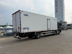 Foton Auman GTL 400 hp 6X2 9.4 m - фото 3