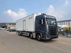 Foton Auman GTL 400 hp 6X2 9.4 m - фото 4