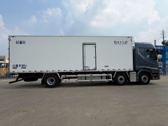 Foton Auman GTL 400 hp 6X2 9.4 m - фото 6