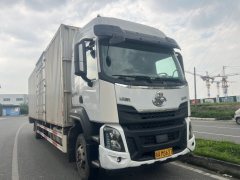 Dongfeng Liuzhou Chenglong H5 240 hp 4X2 9.7 m - фото 2