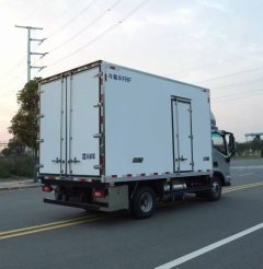 Foton Ollin Express 210 hp 4X2 4.08 m - фото 9