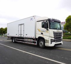 Sinotruk HOWO TS7 330 hp 4X2 9.5 m - фото 3