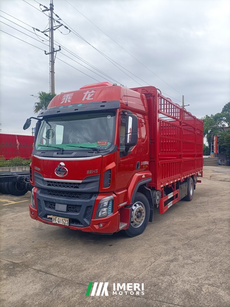 Dongfeng Liuzhou Chenglong H5 270 hp 4X2 6.8 m - грузовик из Китая