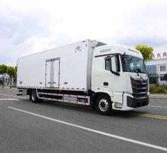 Foton Auman GTL 380 hp 4X2 9.6 m - фото 3