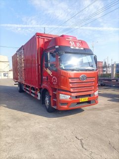 FAW Jiefang J6L 260 hp 4X2 9.8 m - фото 6