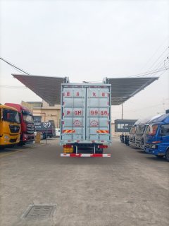 Sinotruk Sitrak G5 290 hp 4X2 9.7 m - фото 4
