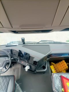 Sinotruk Sitrak G5 290 hp 4X2 9.7 m - фото 8