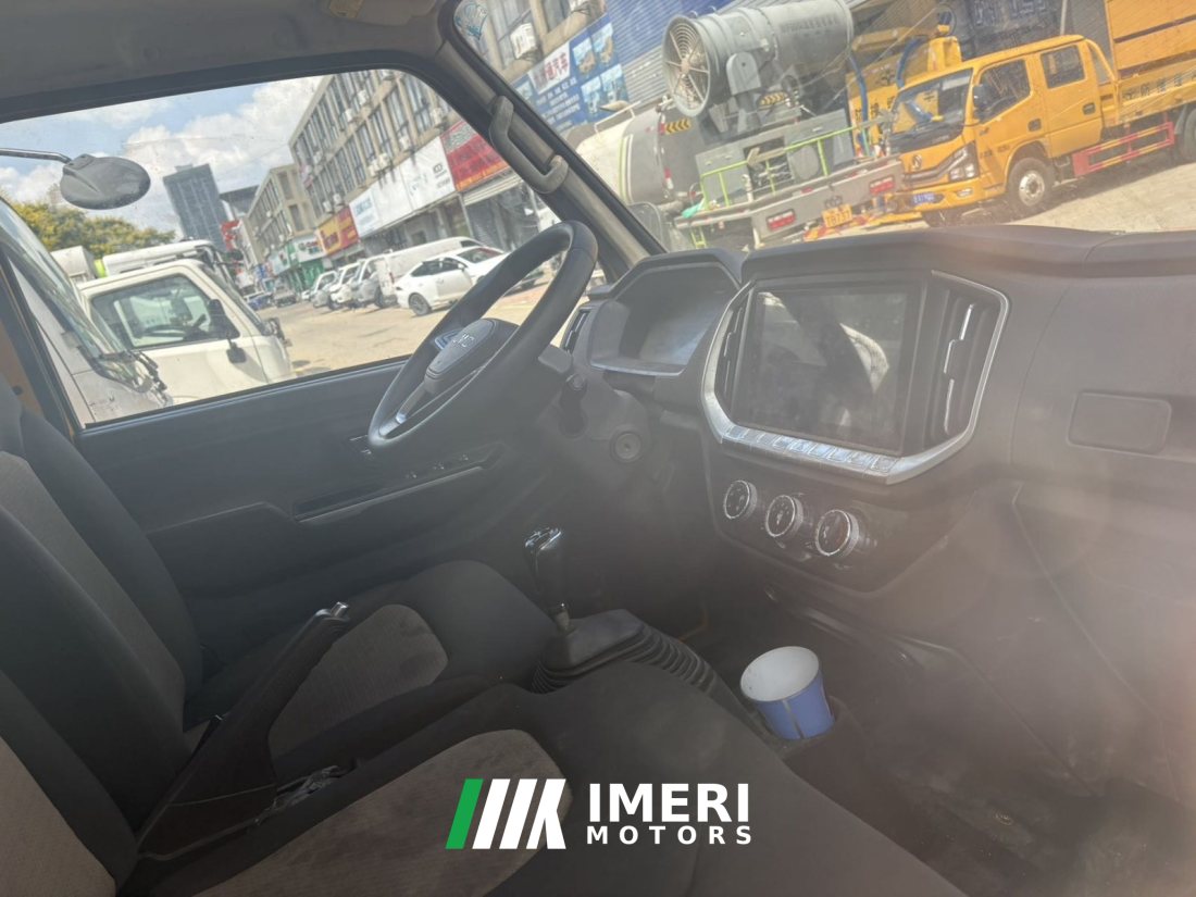 JMC 122 hp 4X2 2.69 m - грузовик из Китая