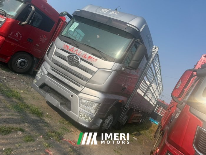 FAW Jiefang J7 560 hp 8X4 9.5 m - грузовик из Китая