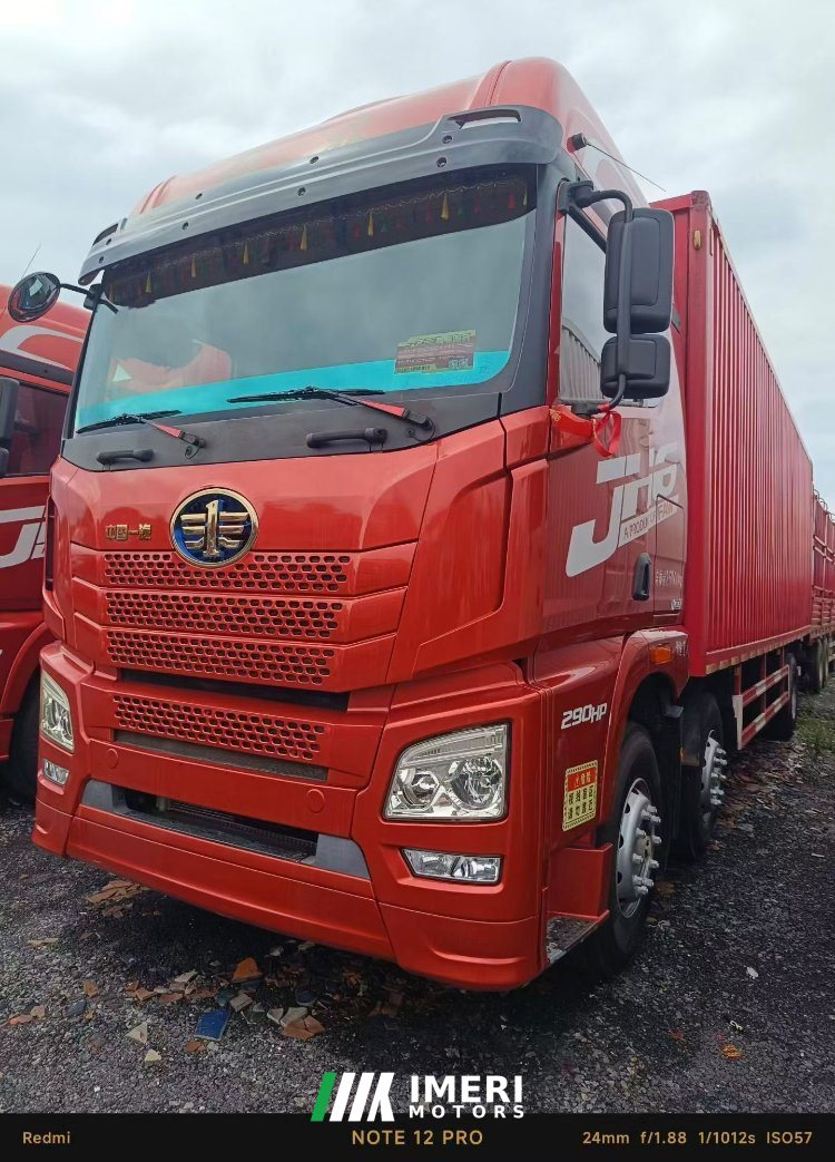 2023 FAW Jiefang JH6 290 hp 6X2 9.4 m