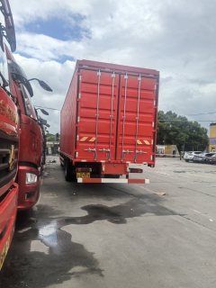 Sinotruk HOWO TX7 290 hp 6X2 9.6 m - фото 4