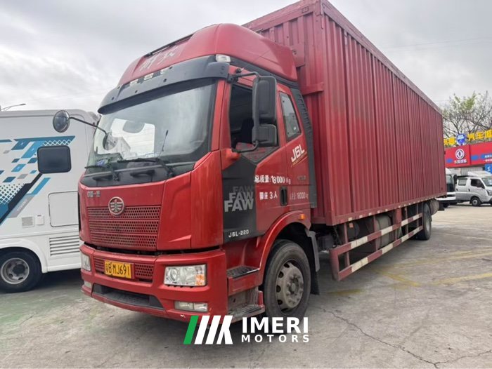 2023 FAW Jiefang J6L 220 hp 4X2 9.7 m