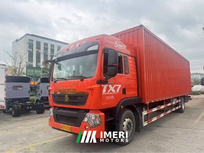 Sinotruk HOWO TX7 270 hp 4X2 9.6 m - грузовик из Китая