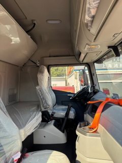 FAW Jiefang JH6 290 hp 4X2 9.75 m - фото 6