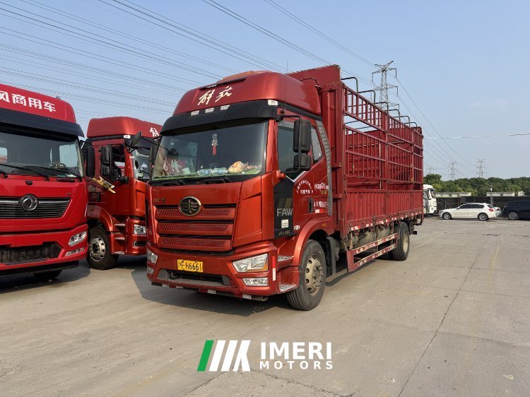 2020 FAW Jiefang J6L 220 hp 4X2 6.2 m