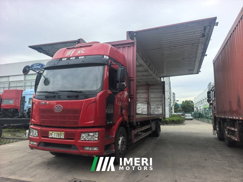 2023 FAW Jiefang J6L 240 hp 4X2 8.2 m