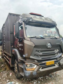 Sinotruk Hohan J5G 280 hp 4X2 9.7 m - фото 2