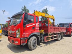 Dongfeng 200 hp 4X2 5.1 m - фото 1