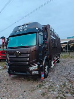 FAW Jiefang J6L 260 hp 4X2 6.75 m - фото 1