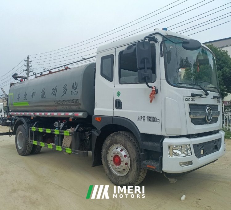 Dongfeng Duolika D9 230 hp 6X2 8.2 m - грузовик из Китая