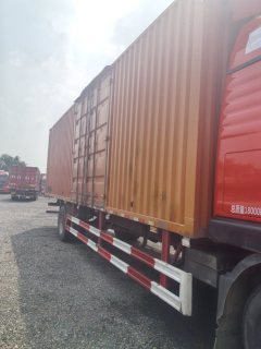 Sinotruk HOWO TX7 270 hp 4X2 9.6 m - фото 4