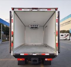 Foton M2 144 hp 4X2 3.7 m - фото 7