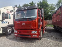FAW Jiefang J6L 220 hp 4X2 6.75 m - фото 1