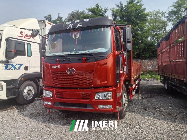 2022 FAW Jiefang J6L 220 hp 4X2 6.75 m