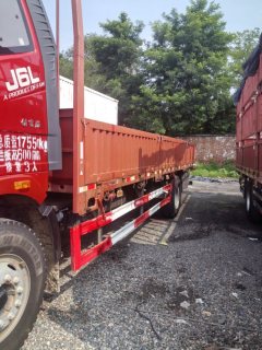 FAW Jiefang J6L 220 hp 4X2 6.75 m - фото 5