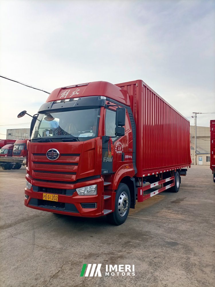 FAW Jiefang J6L 260 hp 4X2 8.2 m - грузовик из Китая