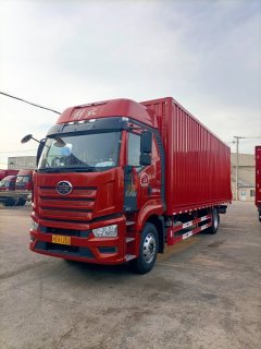 FAW Jiefang J6L 260 hp 4X2 8.2 m - фото 1