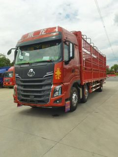 Dongfeng Liuzhou Chenglong H7 330 hp 6X2 9.7 m - фото 1