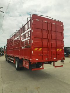 Dongfeng Liuzhou Chenglong H7 330 hp 6X2 9.7 m - фото 2