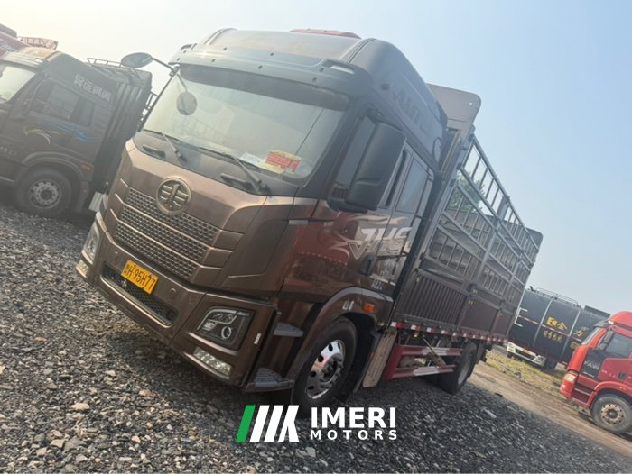 2024 FAW Jiefang JH6 320 hp 4X2 6.75 m
