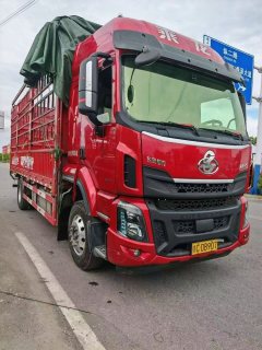 Dongfeng Liuzhou Chenglong H5 320 hp 4X2 6.8 m - фото 2