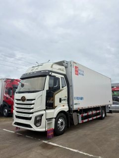 FAW Jiefang J6L - фото 1