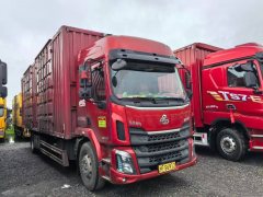 Dongfeng Liuzhou Chenglong M3 200 hp 4X2 8.3 m - фото 3