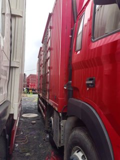 JAC Gallop Gelfa A5 290 hp 6X2 9.6 m - фото 5