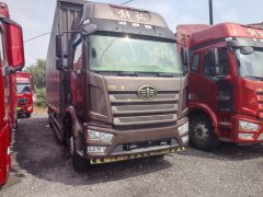 FAW Jiefang J6L 300 hp 4X2 9.75 m - фото 1