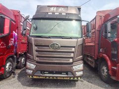 FAW Jiefang J6L 300 hp 4X2 9.75 m - фото 2