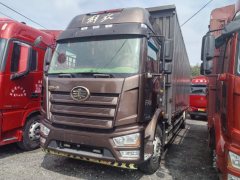 FAW Jiefang J6L 300 hp 4X2 9.75 m - фото 3