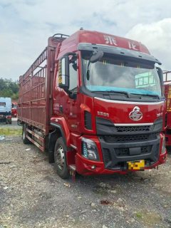 Dongfeng Liuzhou Chenglong H5 270 hp 4X2 6.8 m - фото 2